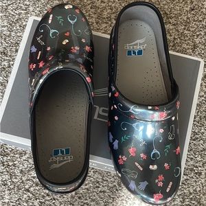 Dansko LT Patent Hero Clog